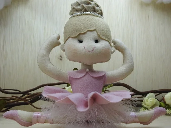 Bailarina em feltro Coque