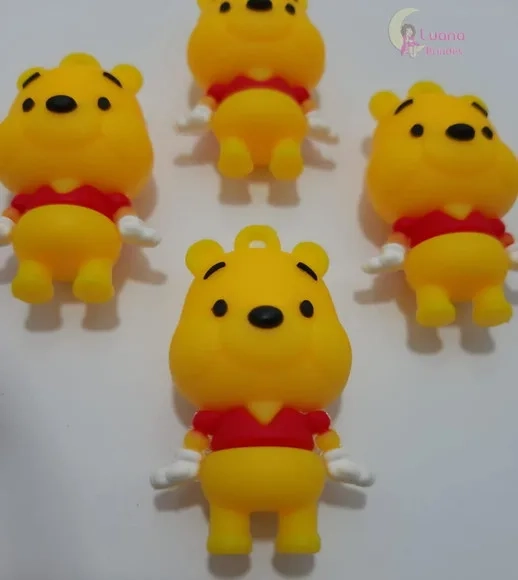 Pingente Ursinho Pooh de Borracha - 4,6cm - pct c/2 unidades