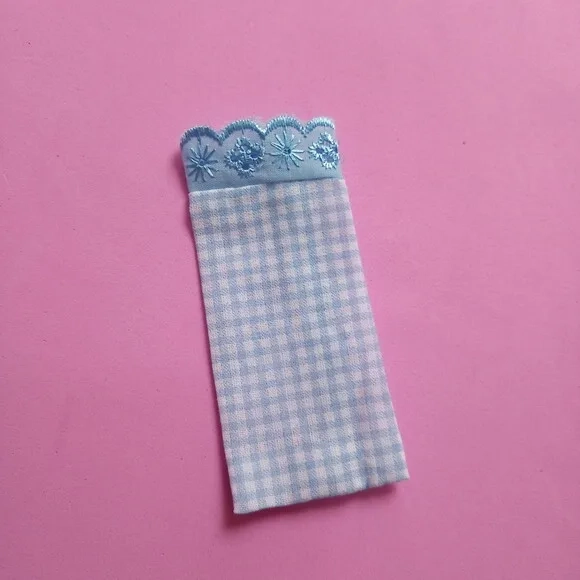 Saquinho Algodão Quadro Azul e Branca com Renda 6x11cm