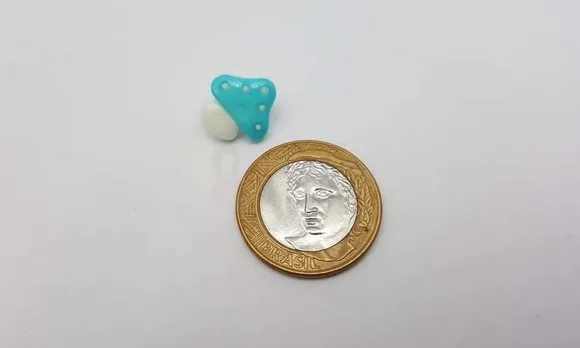 Aplique Botão de Cogumelo Azul de 1,5cm - 20 unidades