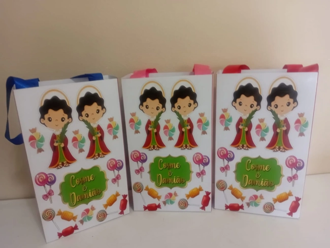 Sacolinhas Personalizadas Cosme e Damião para Lembrancinhas