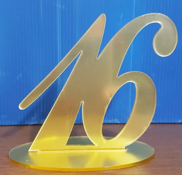 Topo de Bolo/mesa Numeros - 10 x 10 em Acrílico Espelhado