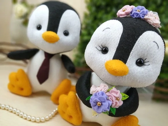 Topo de Bolo - Pinguins com a Caixa