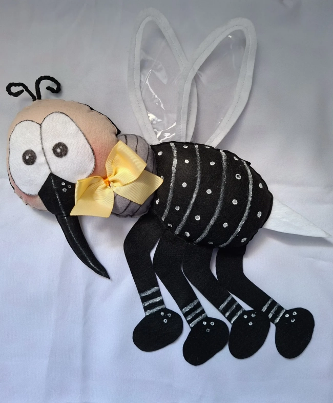 Mosquito da Dengue em feltro