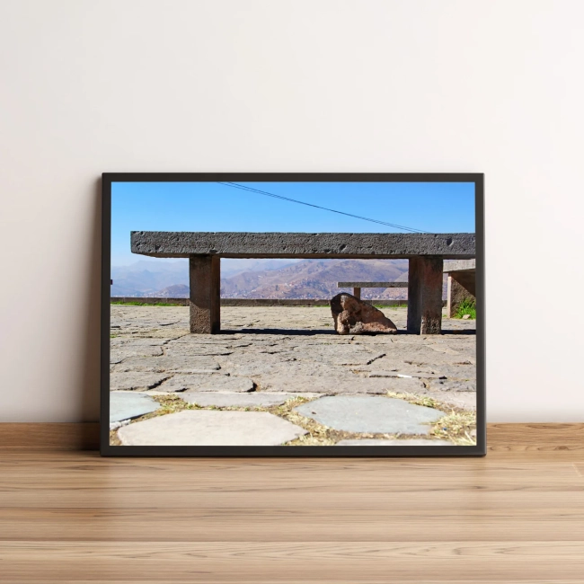 Quadro Decorativo Banco de Pedra em Paisagem Montanhosa 1523