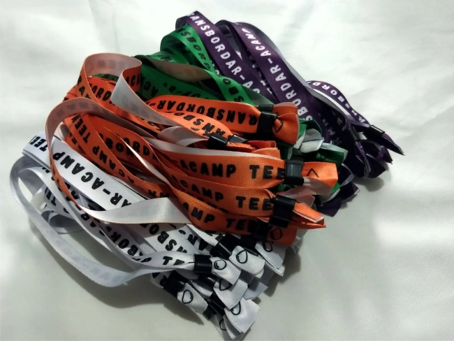 Pulseiras Personalizadas de Tecido Festas e Eventos !