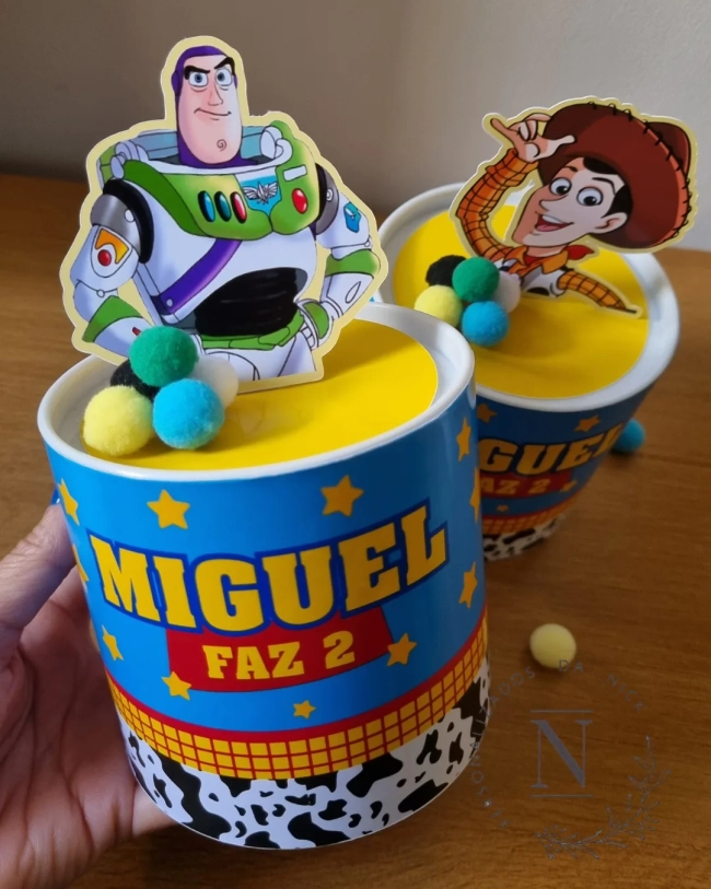 Centro de mesa Toy Story  tubolata 10x10 com aplique 3D