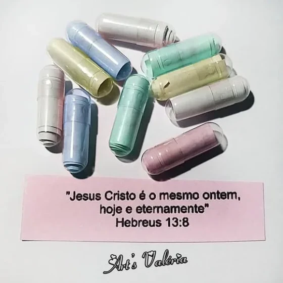 Cápsula com Versículos da Bíblia