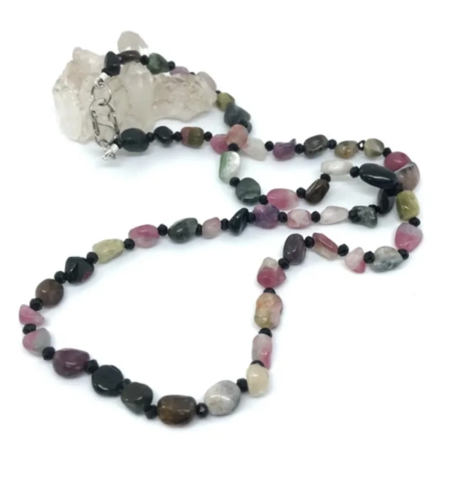 Colar choker com Turmalinas Melancia Forma Livre e Cristais