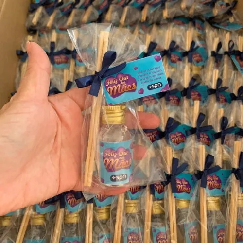 Brinde Dia das Mães Mini Difusor com Logo