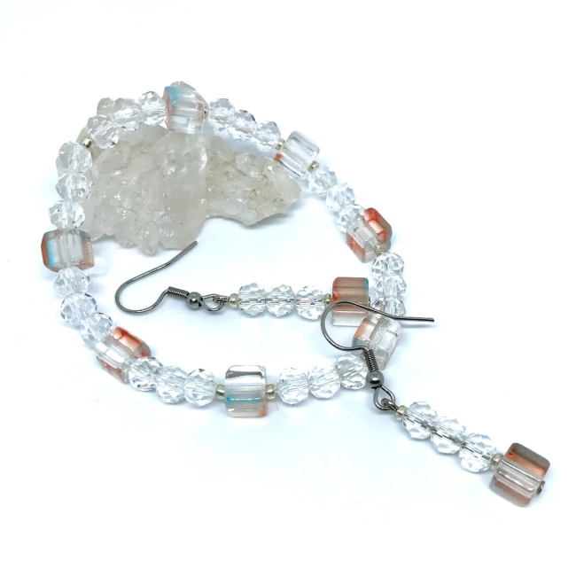 Conjunto Exclusivo de Pulseira e Brincos com Cristais Dadinho e Facetado