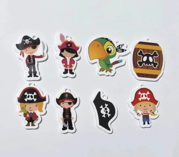 Pingente Pirata Acrílico U.v 3,5cm Pacote com 8 Unidades
