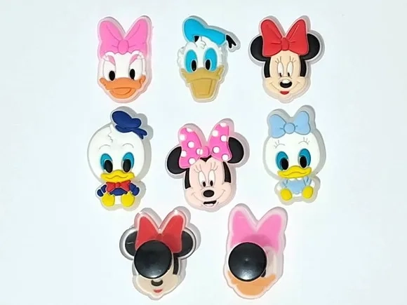 Pins de Crocs Minnie Fluorescente 3cm Pacotes com 6 Unidades