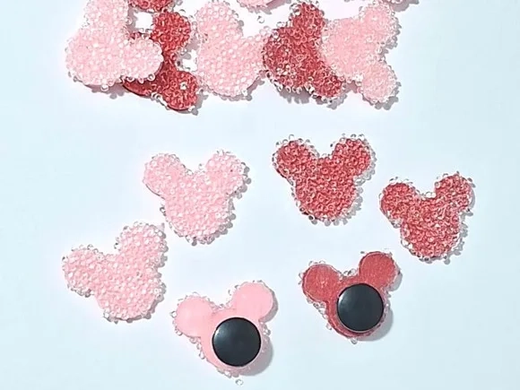 Pins de Crocs Minnie Eva com Pedrinhas Pacote com 6 Unidades