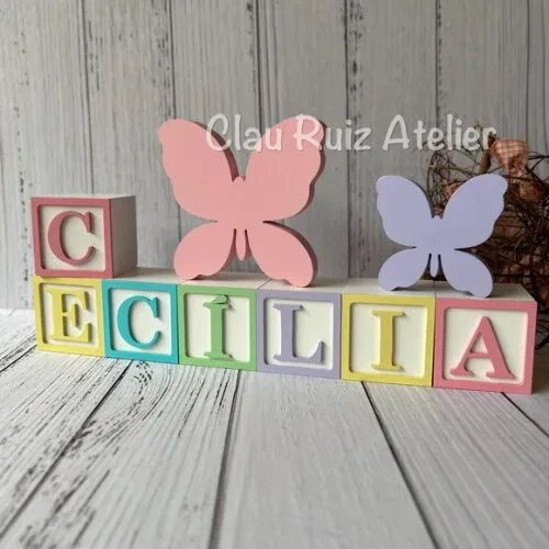 Decoração Bebê - Cubos 6x6cm Candy Ts + 2 Borboletas