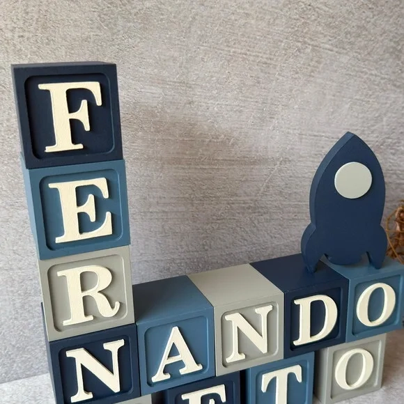 Astronauta- Cubos 6x6cm + Foguete Decoração Bebê