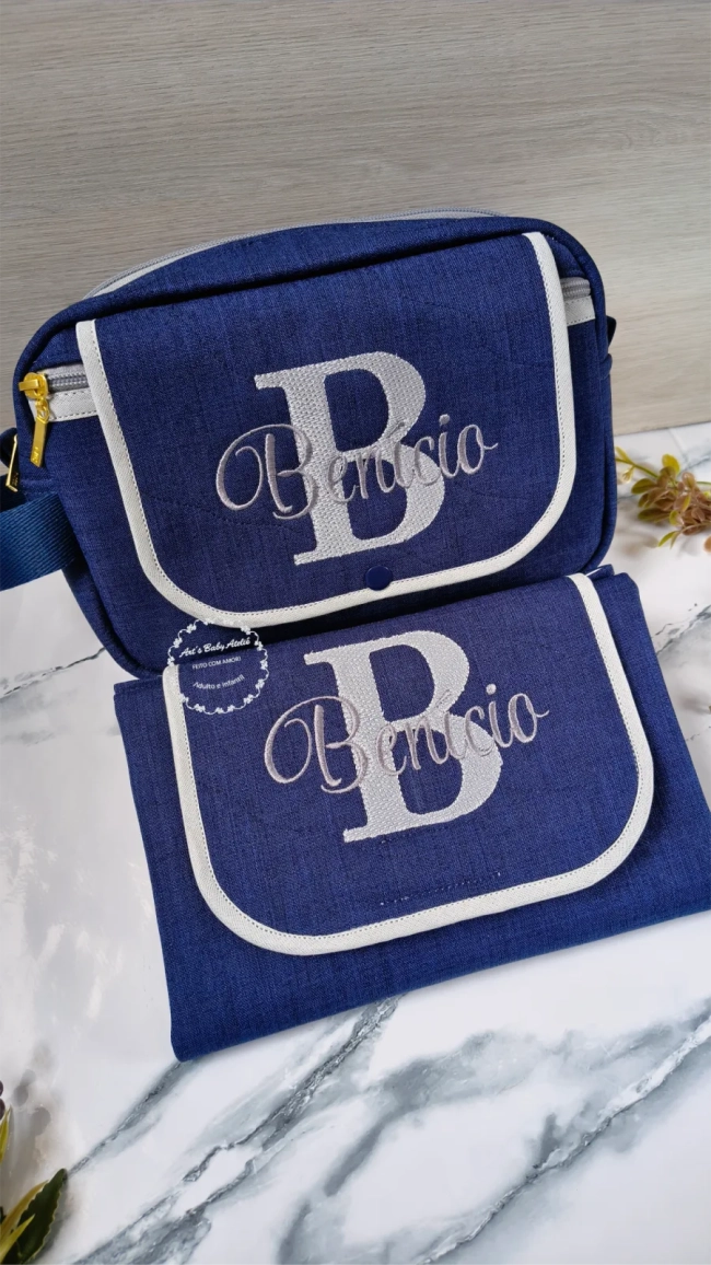 Porta Fraldas Personalizado com Trocador Portátil, Kit Higiene para Bebê com Nome Bordado, Organizador de Bolsa Maternidade