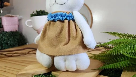 Coelha de Páscoa em Feltro 30 cm