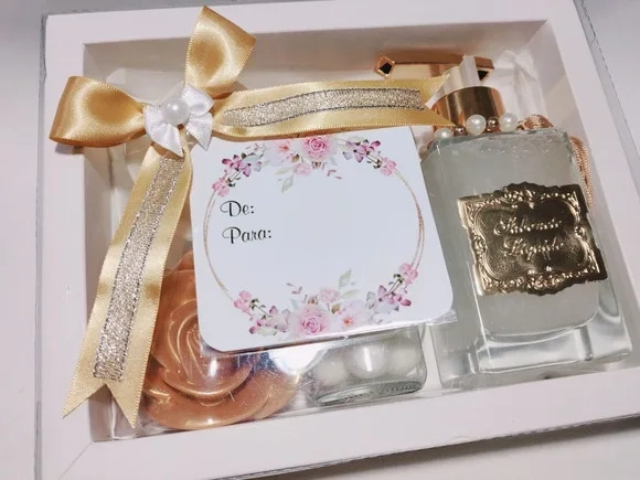 Presente Personalizado: Sabonete Líquido Luxo com Sabonetes