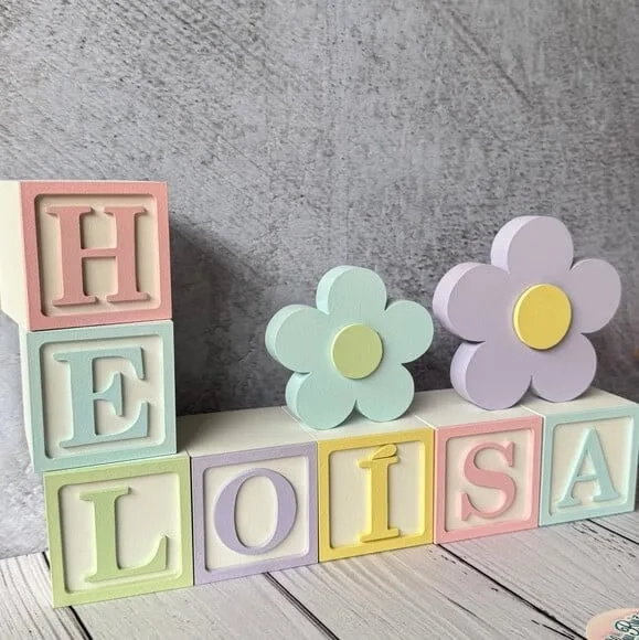 Tons Pastel Cubos 6x6cm e Dupla de Flor Decoração Bebê