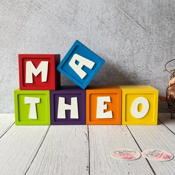 Pocoyo 8x8cm - Decoração de Festa Infantil