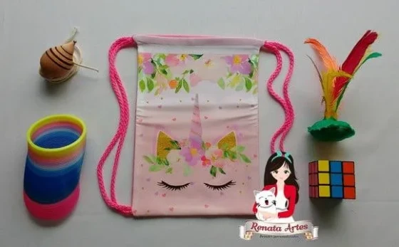 Mochila Brinquedos Retrô Tema Unicórnio Rosa