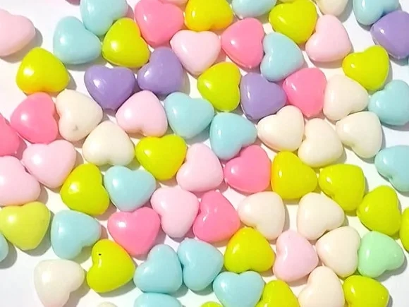 Miçangas Coração Coloridas 9mm Pacote com 100 Unidades