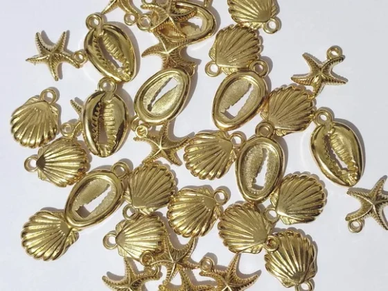 Pingente Fundo do Mar Dourado Abs Pacote com 35 Unidades
