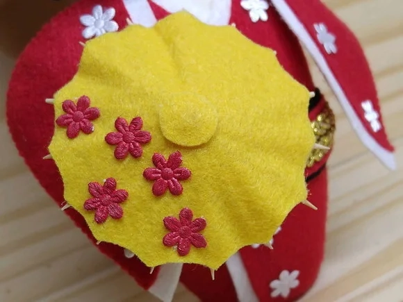 Boneca Kokeshi em feltro