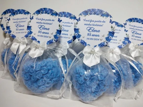 Lembrancinha de Aniversário 95 Anos: Sabonete Coração Floral