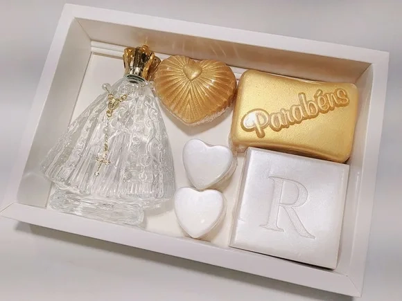 Presente de Aniversário Católico: Aromatizador Nossa Senhora
