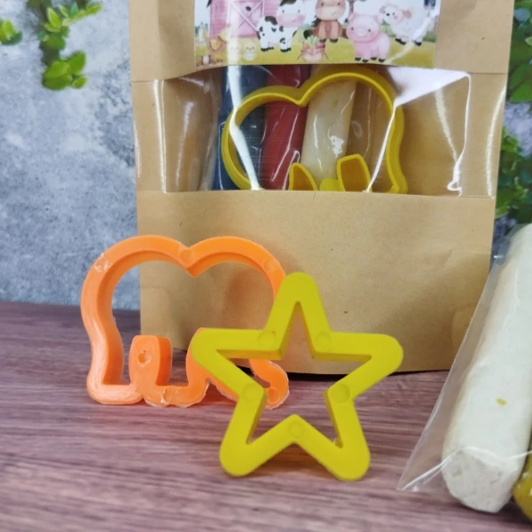 15 Unidades Kit Massinha Zip Lock - Fazendinha Rosa, Vermelha, Azul, Marrom, Amarelo - Trabalhamos com qualquer tema - Informar tema no chat
