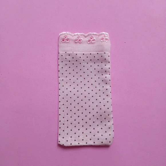 Saquinho Algodão Rosa Bolinha Marrom com Renda 6x11cm