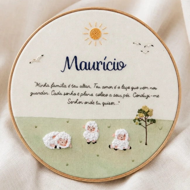 Porta Maternidade Ovelhinhas com Nome e Frase | Bordado à Mão e Aquarela
