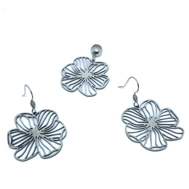 Conjunto Brinco E Pingente Flor Aço Inox Antialérgico