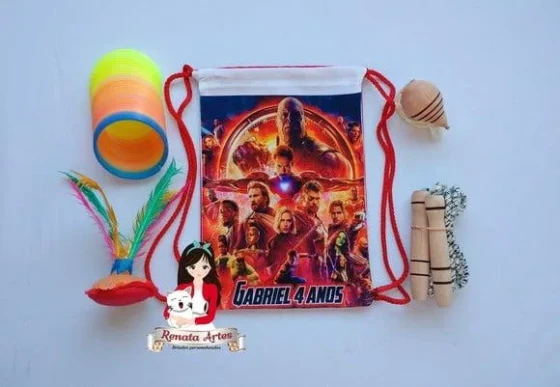 Mochila Boa Infância Tema os Vingadores Guerra Infinita