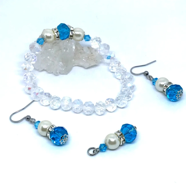 Conjunto Luxo com Pulseira,Pingente e Brincos em Inox com cristais