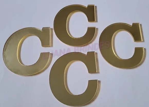 Aplique da Letra C em Acrílico Espelhado Dourado - 5cm