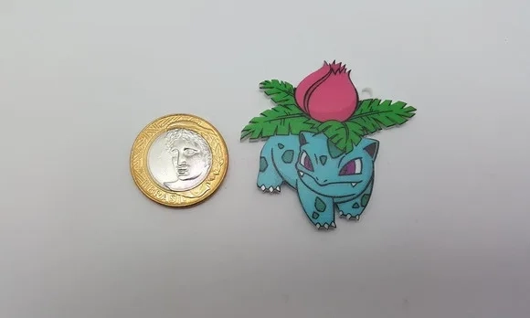 Pingente Pokémon Ivysaur em Acrílico UV