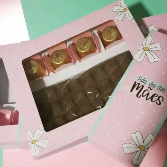 Caixas barra chocolate + brigadeiro ( não inclui goluseimas)