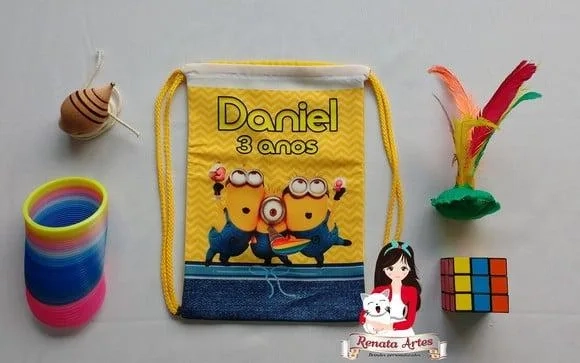 Mochila Amarela Brinquedos Retrô Personalizada os Minions