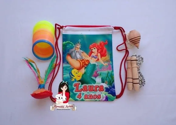 Mochila Boa Infância Tema Ariel e Tritão