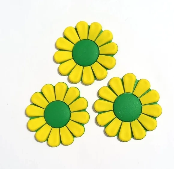 Aplique Flor 4 cm Amarela c/ Verde Emborrachado - 6 Unidades