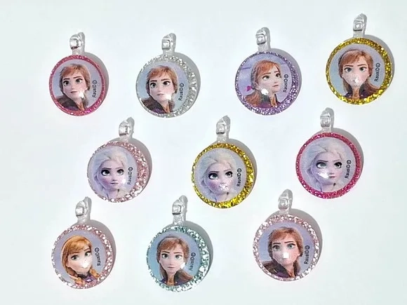Pingente Frozen Redondo 2cm de Resina Pacote com 10 Unidades