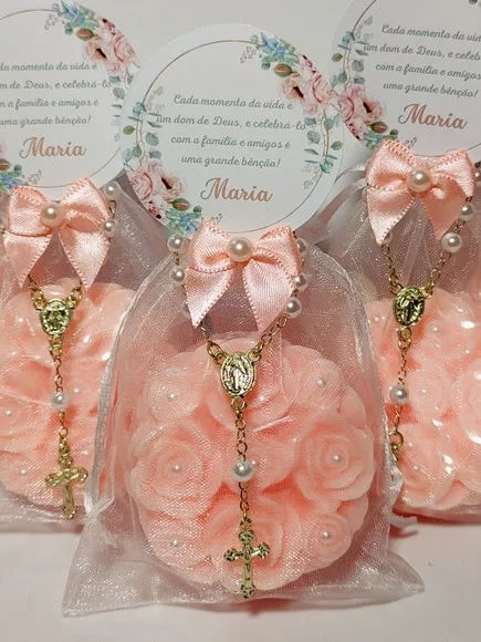 Lembrancinha 80 Anos: Sabonete Provence Rosas com Mini Terço