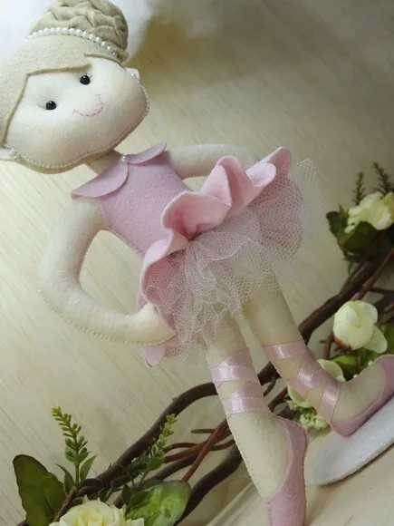Bailarina em feltro Coque