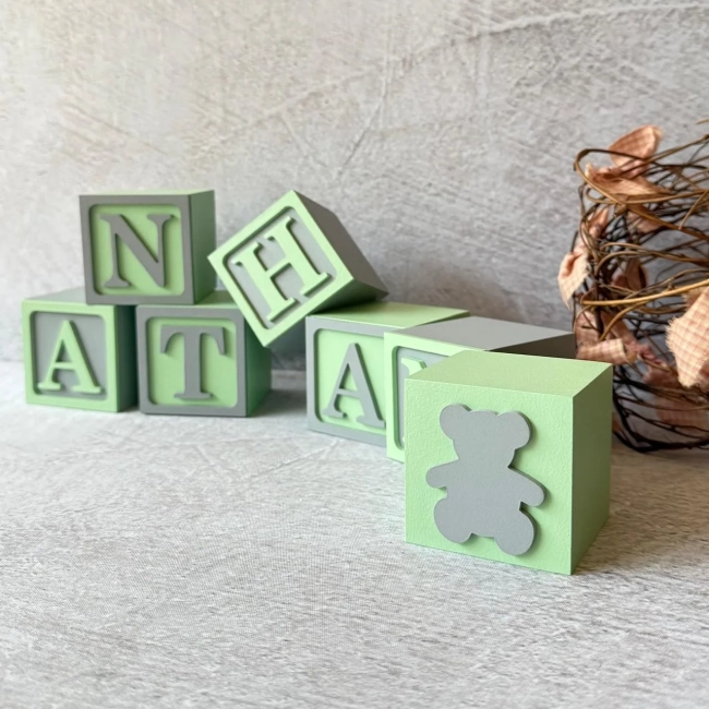 Cubos Personalizados em MDF com Nome e Urso para Quarto de Bebê