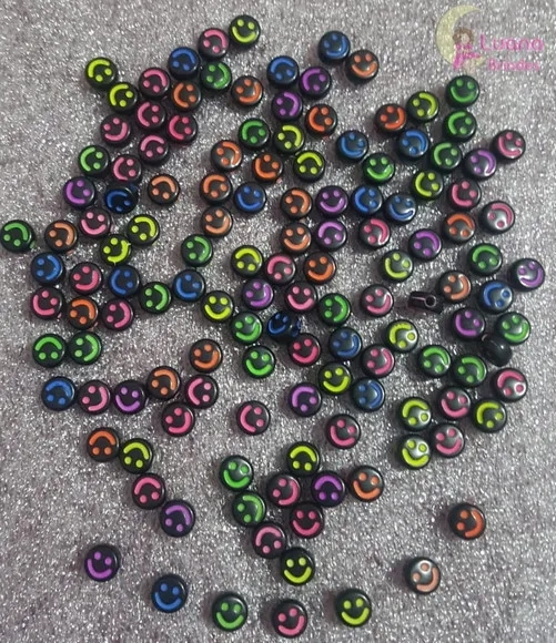 Miçanga Carinha Preta Colorida Furo Passante 7mm Pct 100 Und