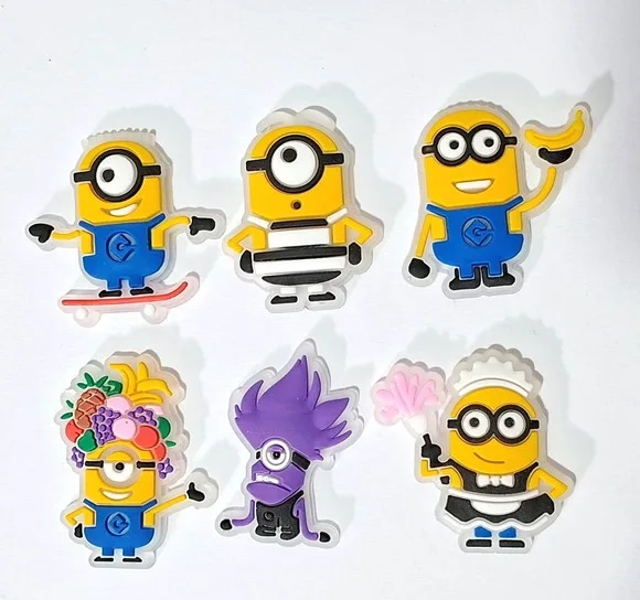 Aplique Minions Florescente Emborracha Pacotes com 9 Unidade