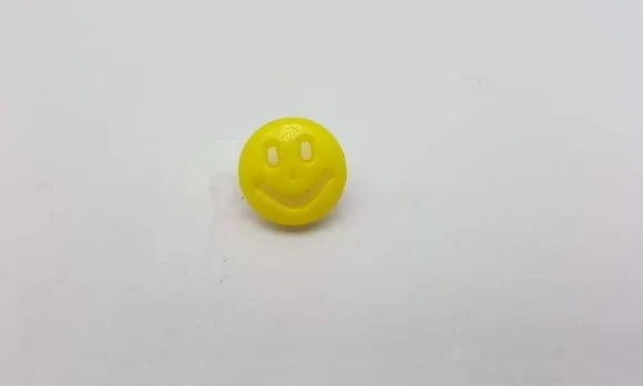 Aplique Botão de Carinha Amarela de 1,3cm - Com 20 Unidades
